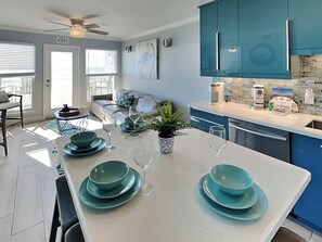 Condo (2 Bedrooms) | Property amenity - Parrot Paradise by Ryson Vacation Rentals (Galveston)