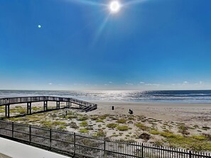 Condo (2 Bedrooms) | Servicio de la propiedad