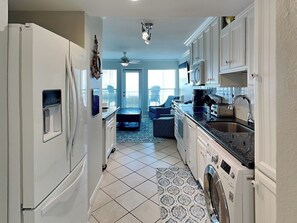 Condo (2 Bedrooms) | Property amenity - Beachcomber by Ryson Vacation Rentals (Galveston)