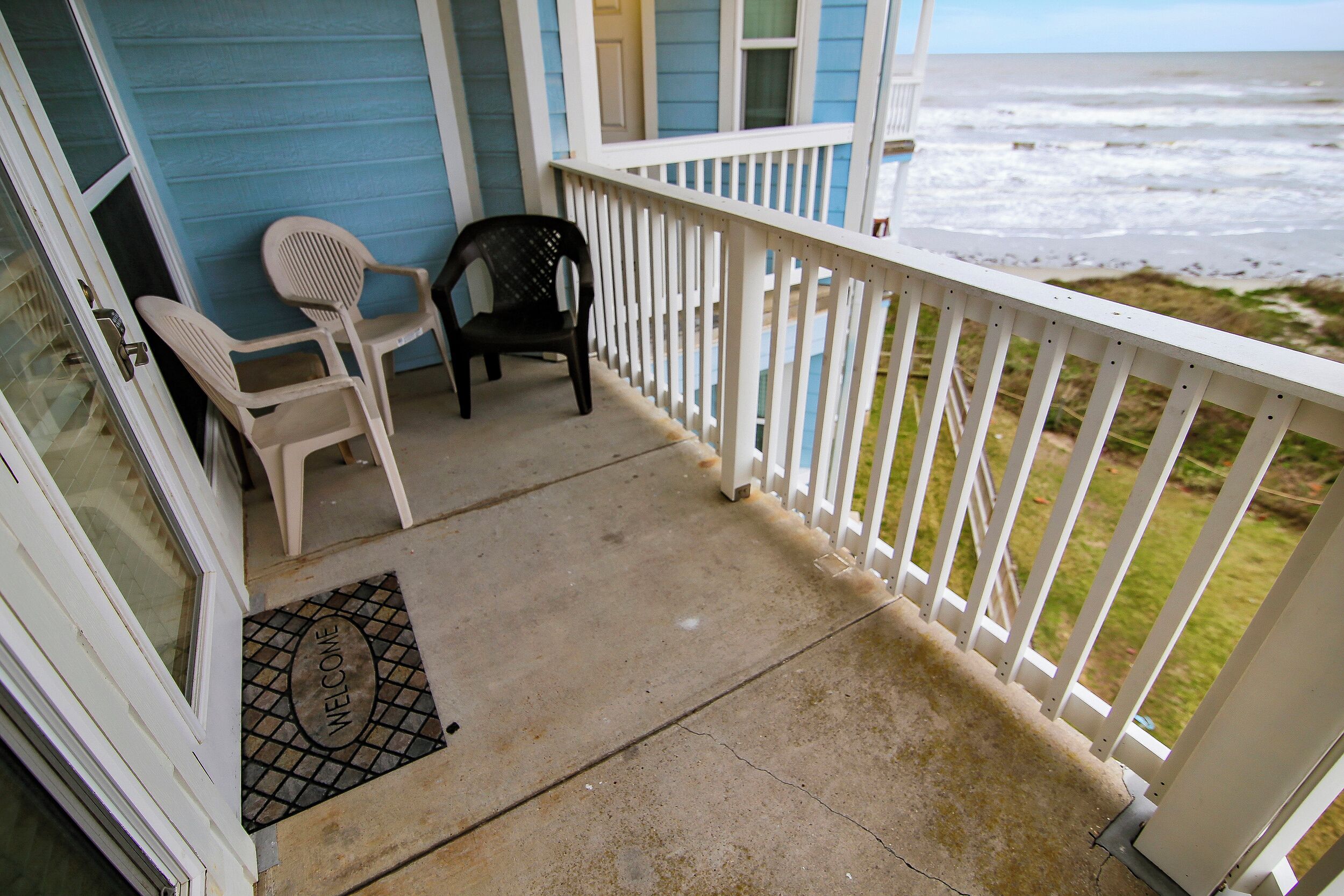 Condo (2 Bedrooms) | Property grounds