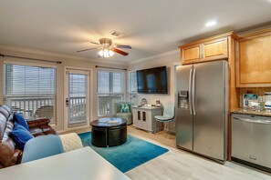 Condo (2 Bedrooms) | Property amenity - A Sunny Seahorse by Ryson Vacation Rentals (Galveston)