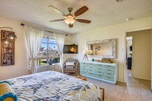 Casa, varias camas, balcón, vista al océano | Wifi gratis y ropa de cama