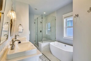 House (4 Bedrooms) | Property amenity - Skin and Bones by Ryson Vacation Rentals (Galveston)