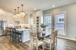 House (4 Bedrooms) | Property amenity