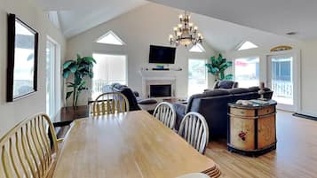 House (4 Bedrooms) | Property amenity