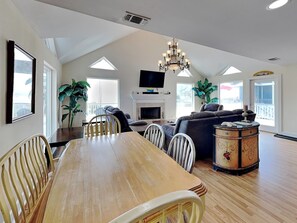 Nhà (4 Bedrooms) | Tiện nghi, dịch vụ nơi lưu trú