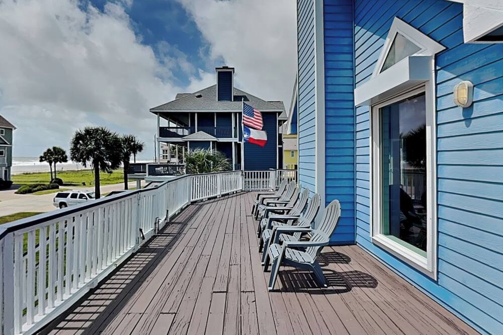 Summer Breeze by Ryson Vacation Rentals - West Beach, TX