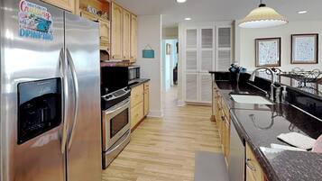 House (4 Bedrooms) | Property amenity