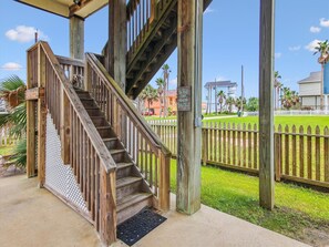 House (3 Bedrooms) | Property amenity - Sunny Beach Sandcastle Cottage by Ryson Vacation Rentals (Galveston)