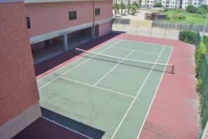 Condo (3 Bedrooms) | Property amenity