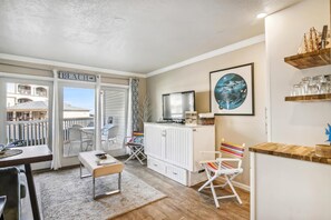 Condo, Multiple Beds, Ocean View | Interior