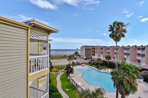 Condo (1 Bedroom) | Property amenity