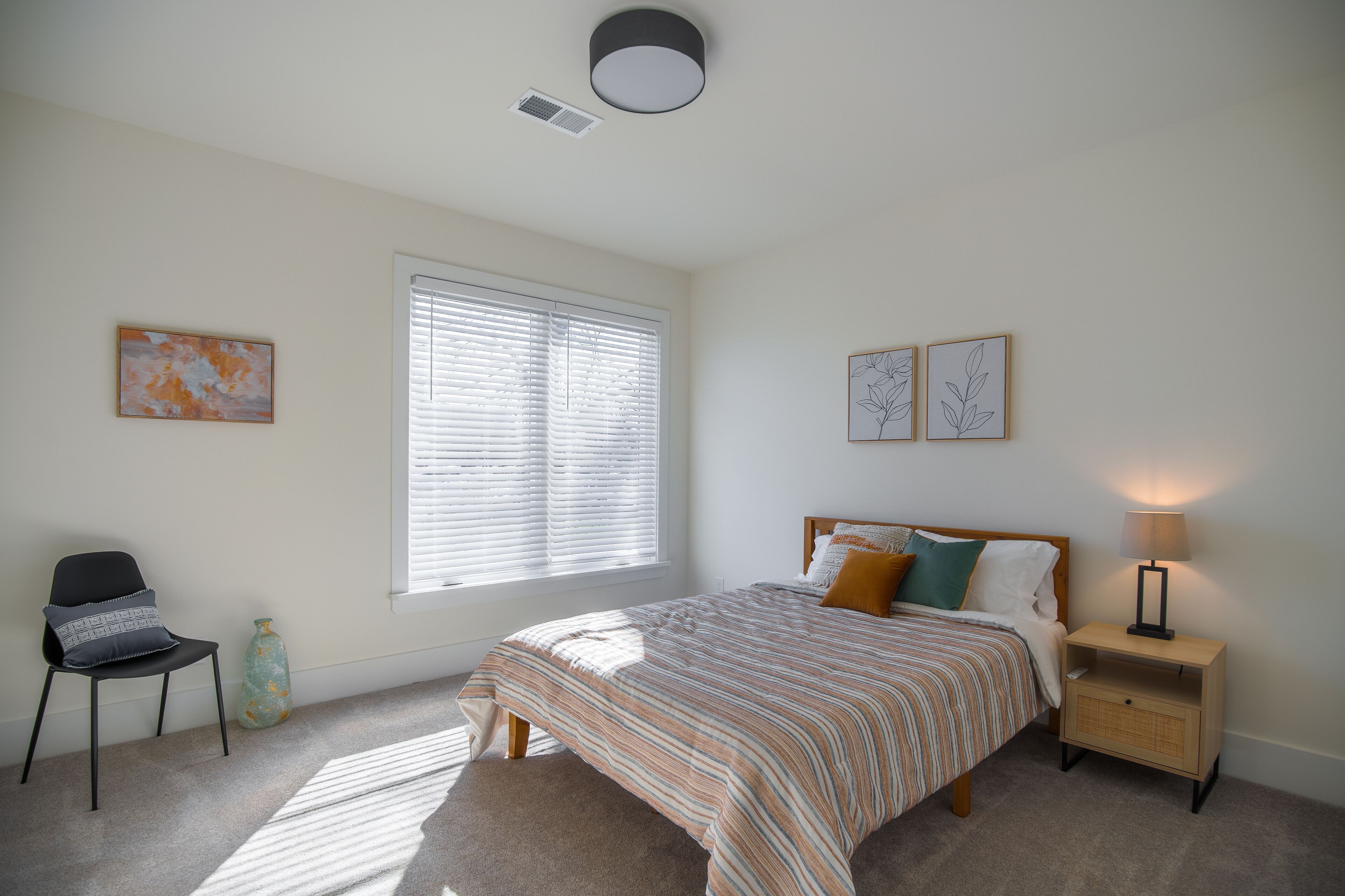 STRATHAM STATION:  4Bd/2.5Ba in Downtown Greenville, SC