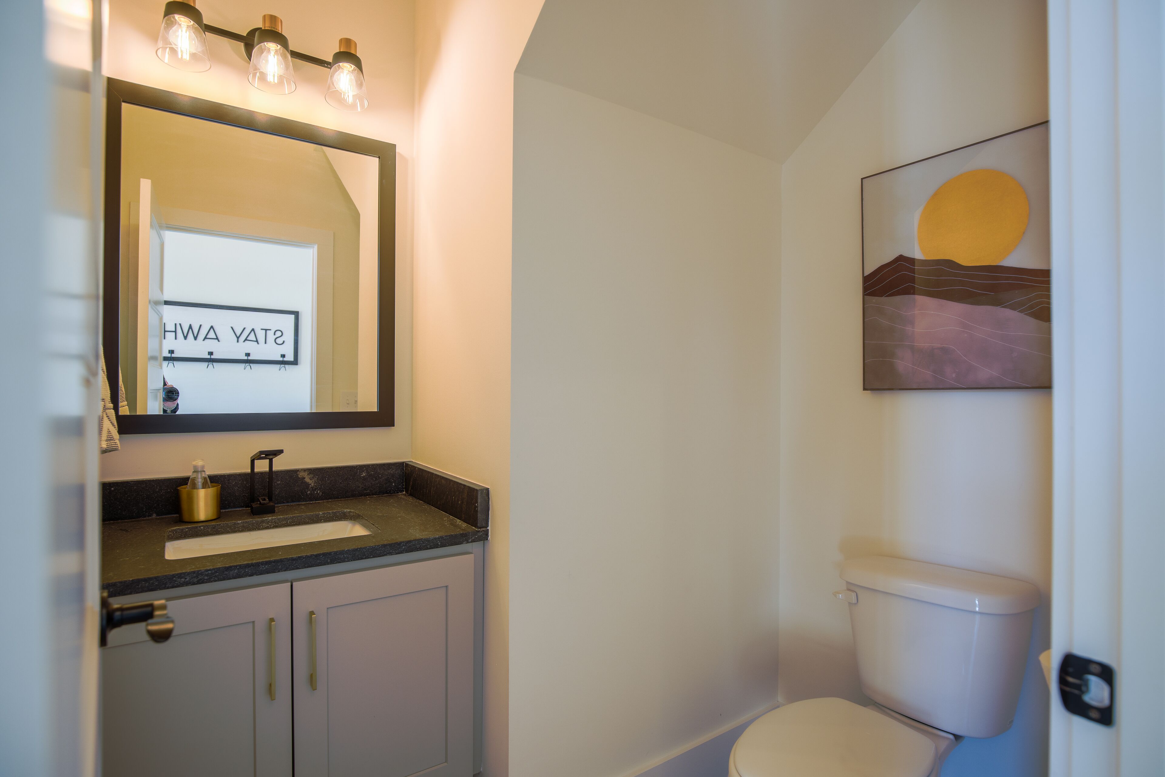 STRATHAM STATION:  4Bd/2.5Ba in Downtown Greenville, SC