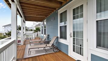 House (3 Bedrooms) | Property amenity