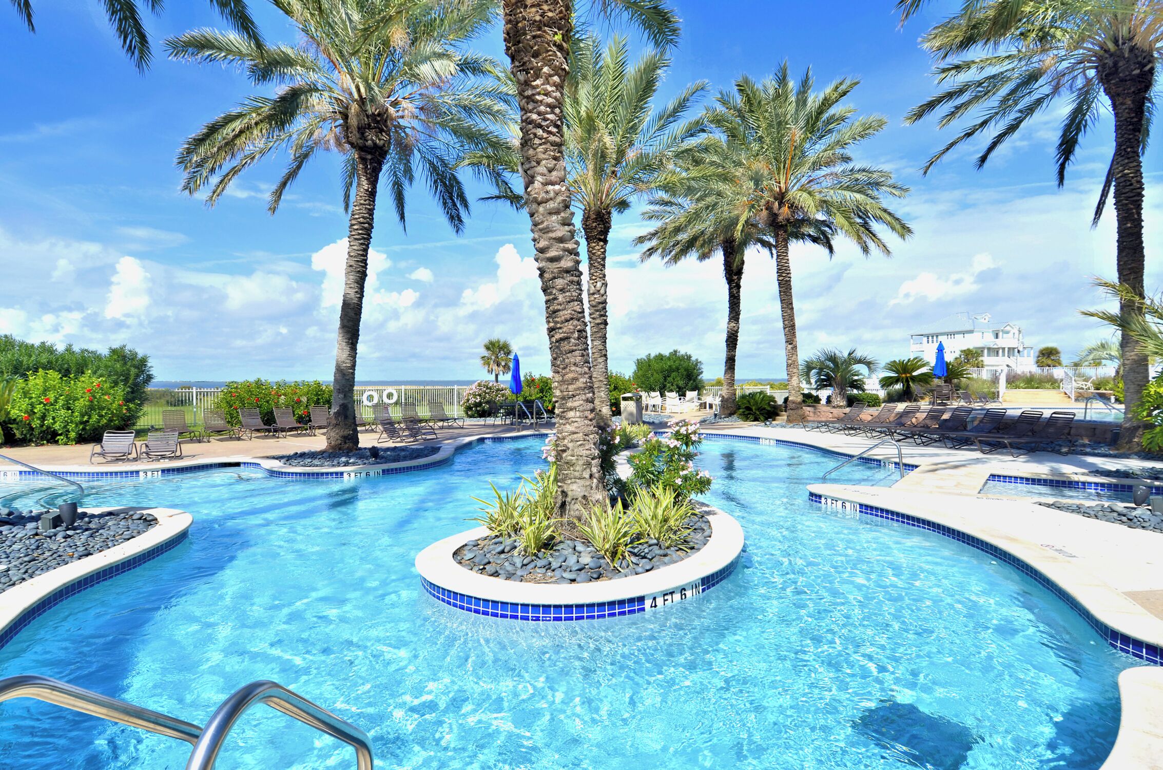 House (3 Bedrooms) | Property amenity