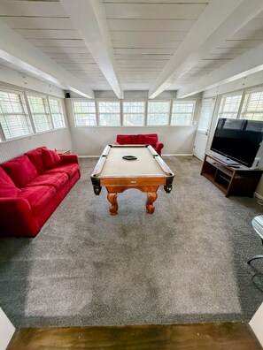 TV, fireplace - Masters Rental 1/2 mile away (Augusta)