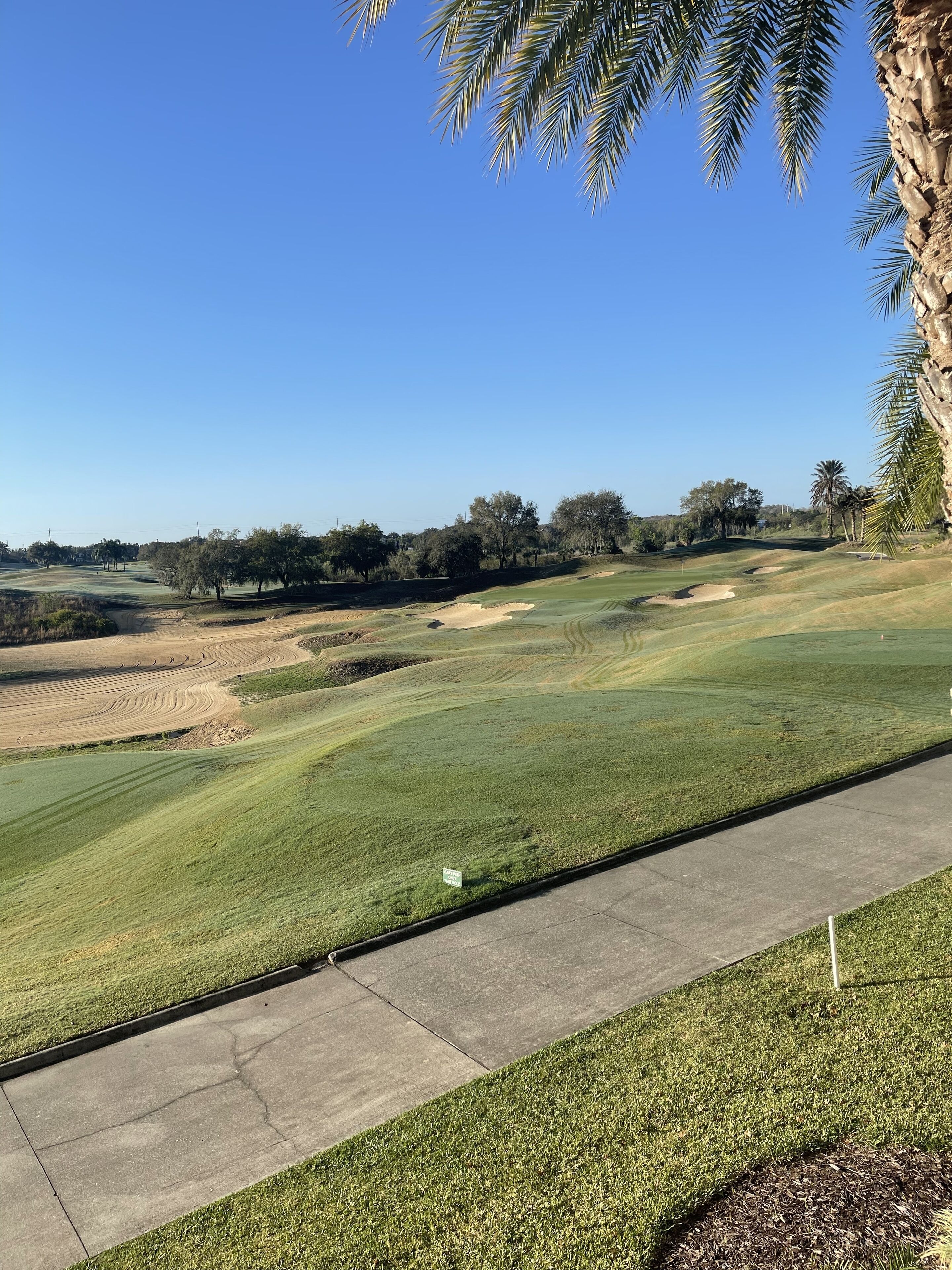 Golfer’s Heaven with Champion Courses 7 miles to Disney World.