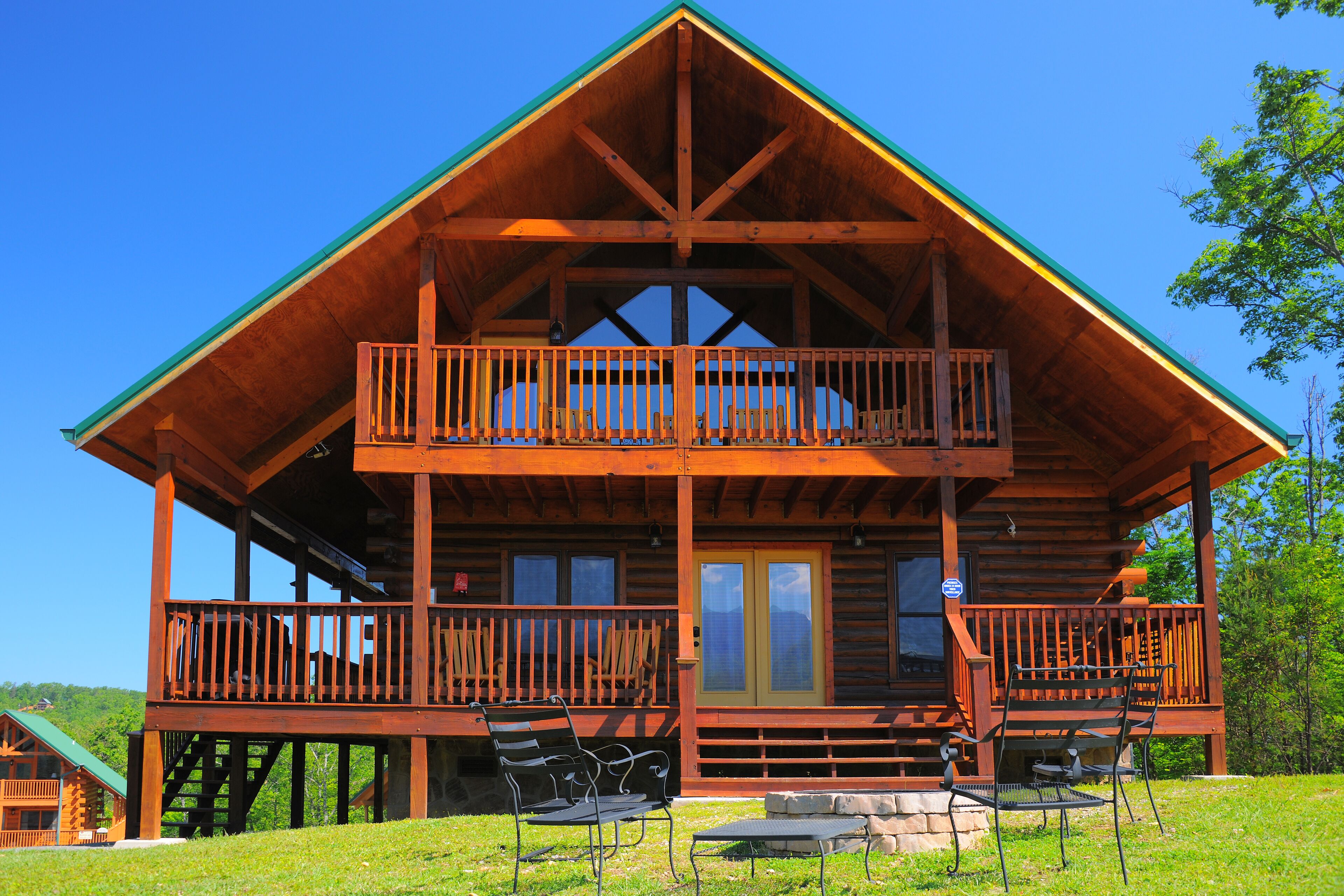 Million $ Views, Hot Tub, Fire Pit, Pool Table, Arcade Game 