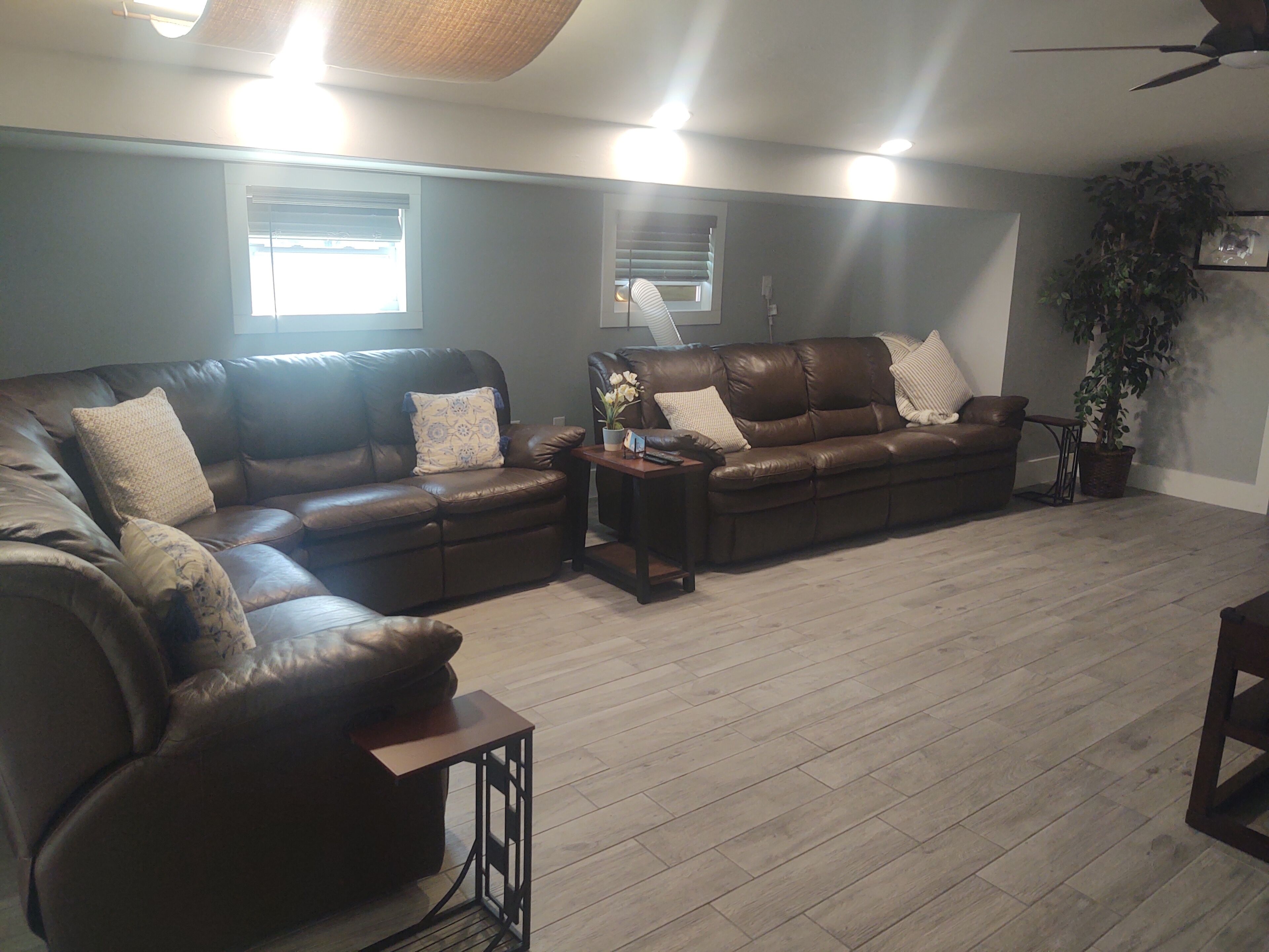 Remodeled 3/2 on quiet canal with 10k boatlift, 5 mins to Charlotte Harbor!