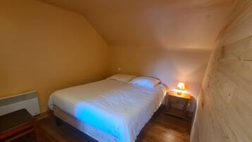 3 chambres, lit parapluie, Wi-Fi gratuit, draps fournis