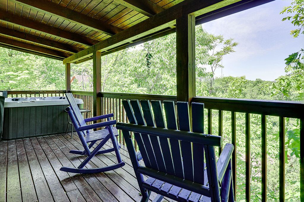 Pigeon Forge - Cant Lake to Get There  - 3 Bedroom - Sleeps 8