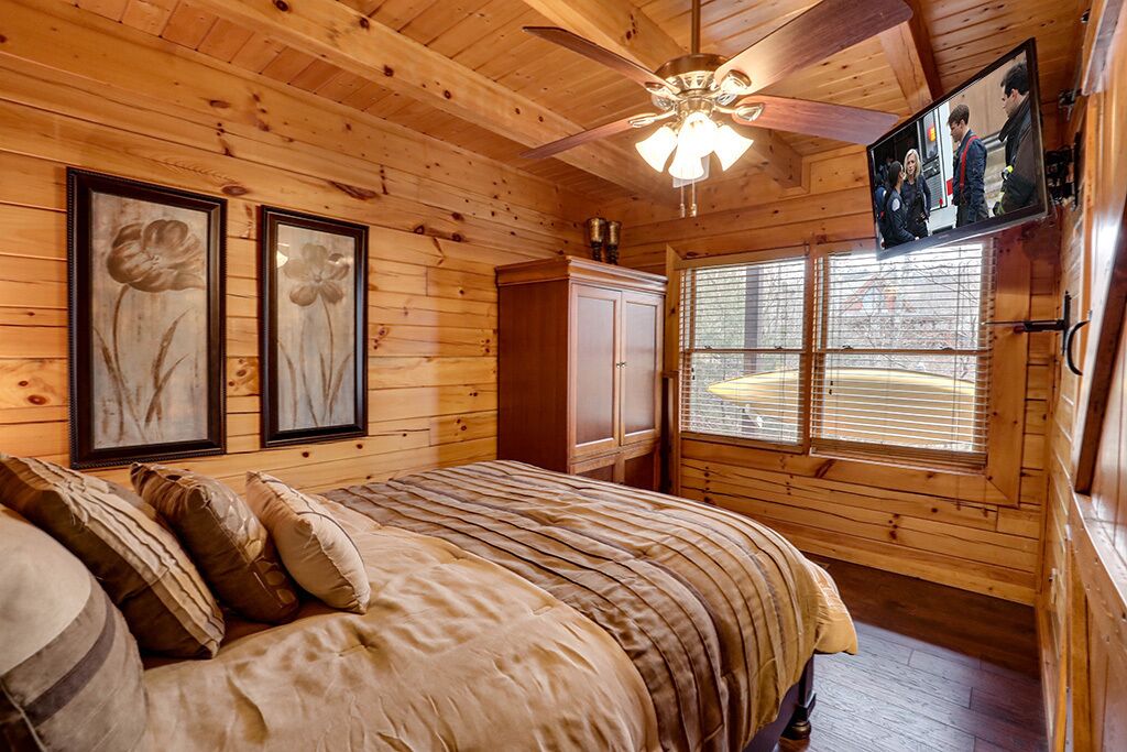 Pigeon Forge - Cant Lake to Get There  - 3 Bedroom - Sleeps 8