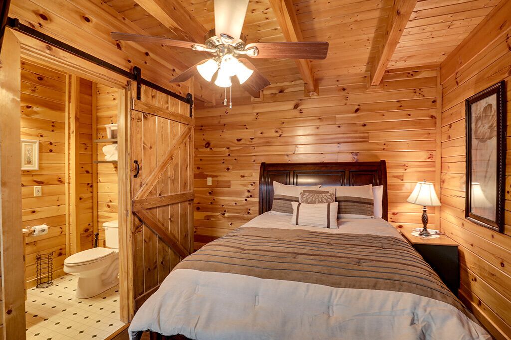 Pigeon Forge - Cant Lake to Get There  - 3 Bedroom - Sleeps 8