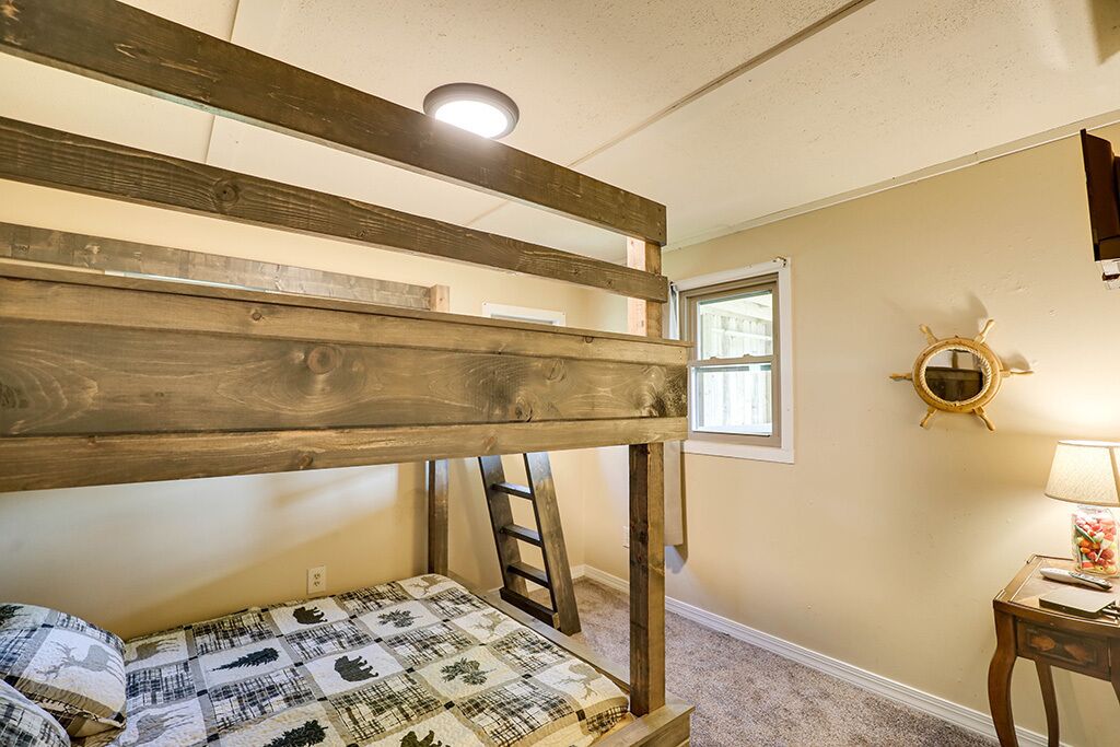 Pigeon Forge - Lake Daze - 3 Bedroom - Sleeps 14