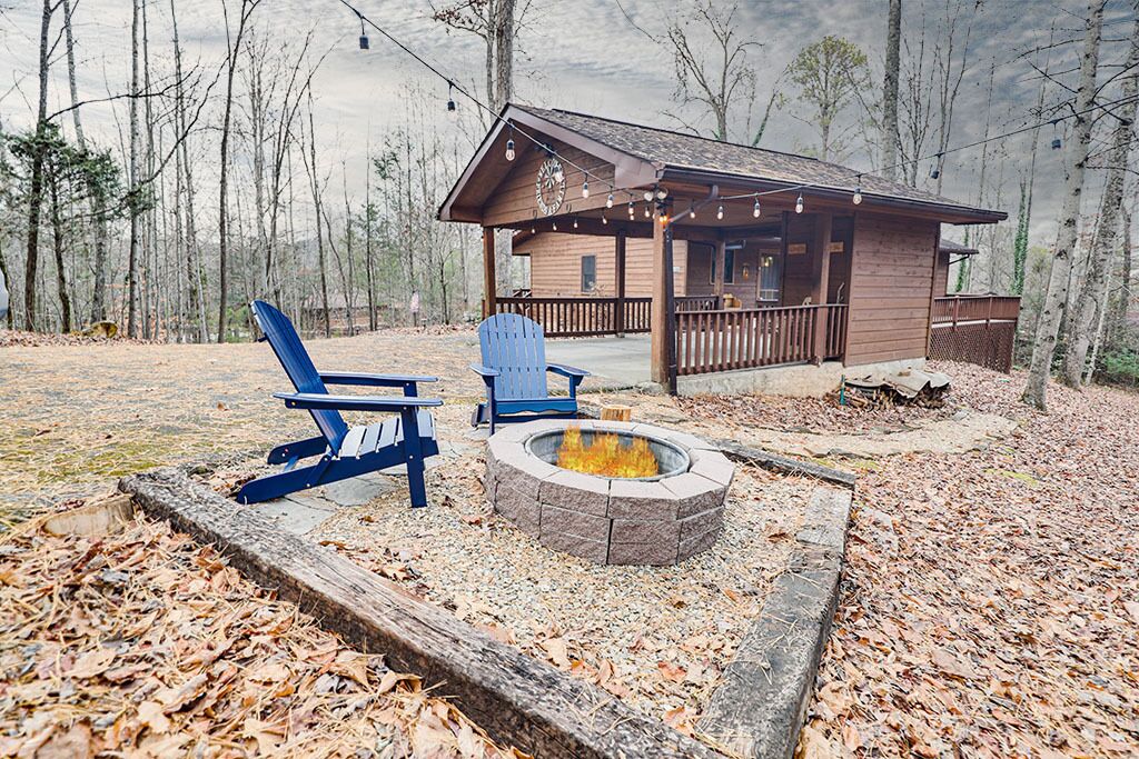 Pigeon Forge - Lumber Jack Lodge  - 2 Bedroom - Sleeps 8