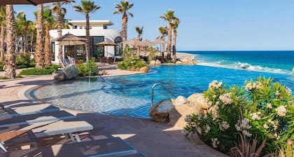 Villa La Valencia Beach Resort Los Cabos