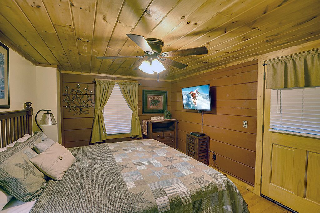 Pigeon Forge - Smoky Time Out - 2 Bedroom - Sleeps 4