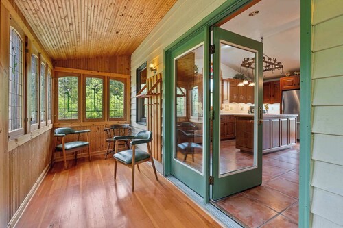 5 Acres in Ellison Bay! The Goddess Door Family Home