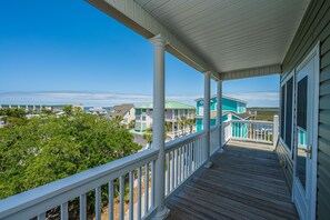 Property grounds - DEEP WATER Newly Renovated Waterfront Home-Wren's Nest (Edisto Island)