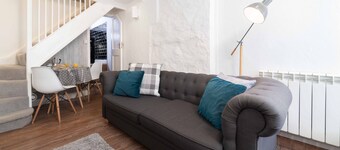 Tiddles – Sleeps 2 – Dog Friendly - Parking