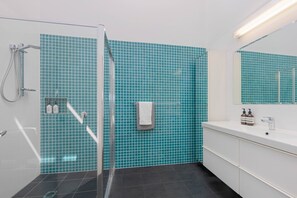 Banyera i assecador de cabells 