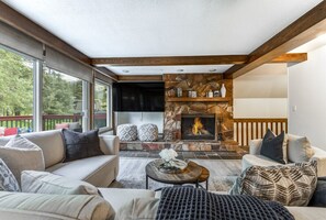 Smart TV, fireplace, ping pong