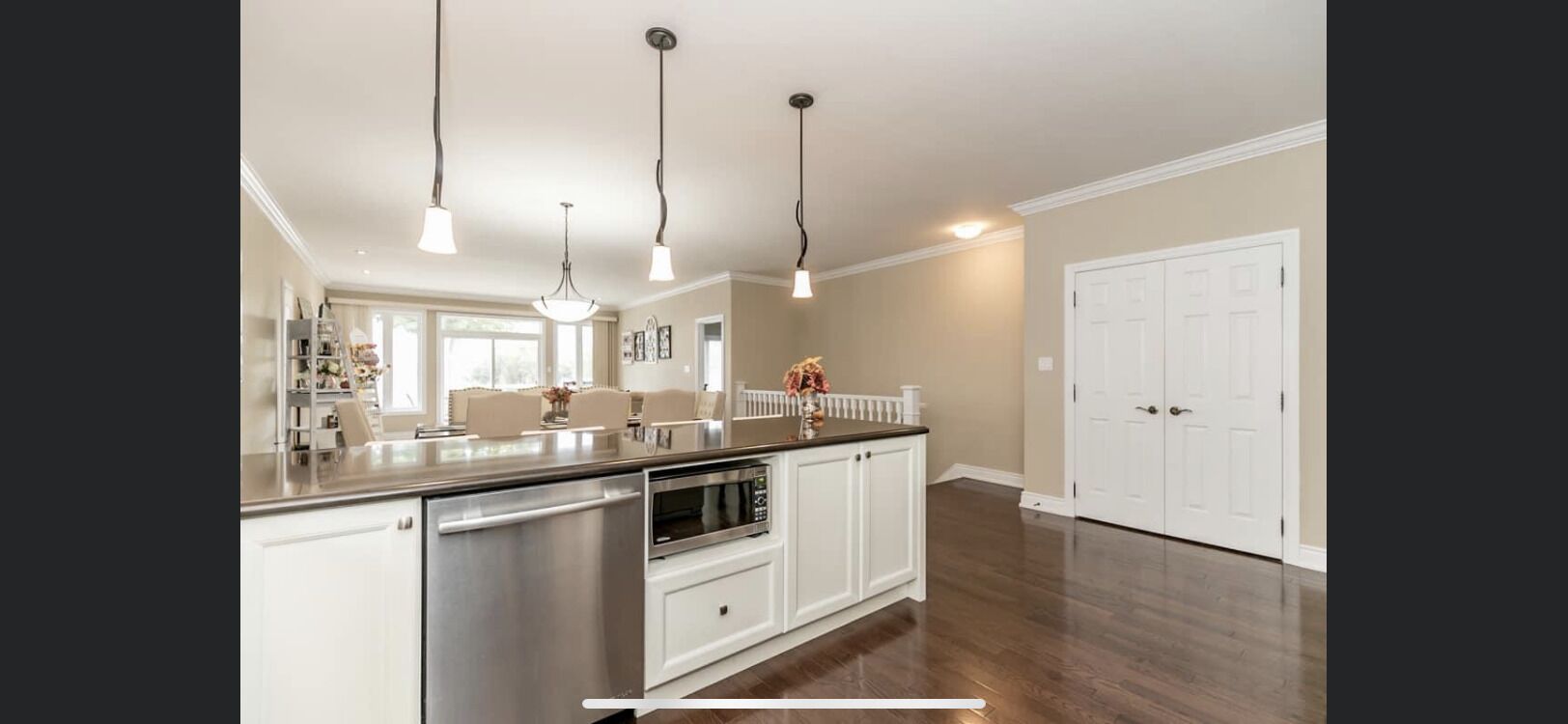 Georgian Bay waterfront cottage in a quiet cove w/HOT TUB