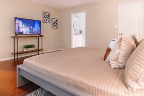 3 bedrooms, iron/ironing board, travel crib, WiFi
