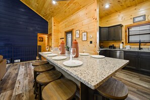 Fridge, microwave, oven, stovetop - New Cabin, Hot Tub & Stunning Anakeesta Views -5 min from downtown Gatlinburg! (Gatlinburg)