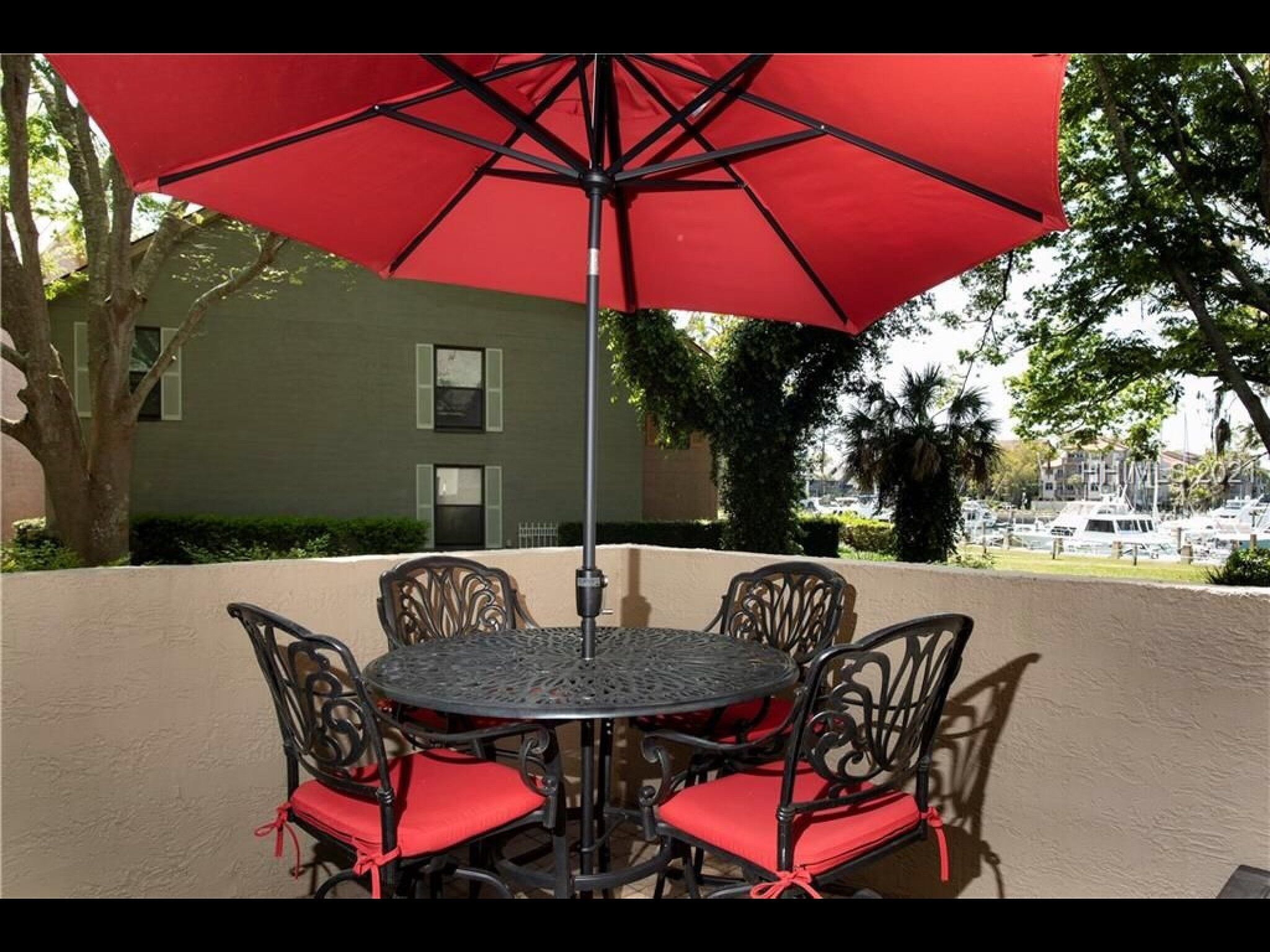 In the Heart of Harbour Town 2BR/2.5BA-Pool Access