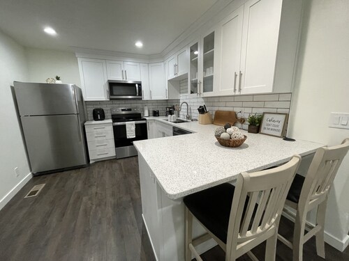 Quiet and modern 2 bed 1 bath apartment with changing sand table