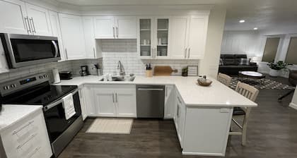 Quiet and modern 2 bed 1 bath apartment with changing sand table