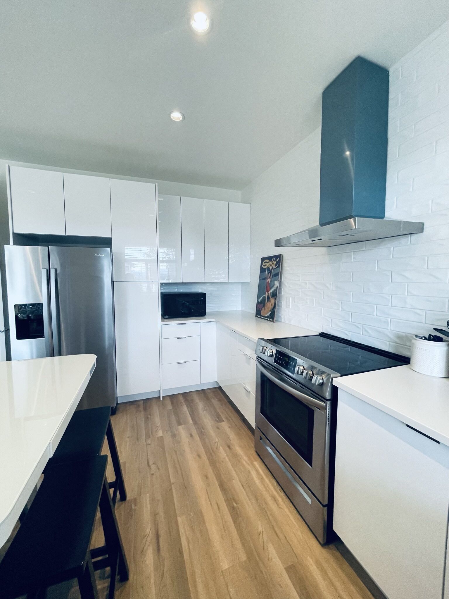 First time listed! Shawnigan Lake House with water access!