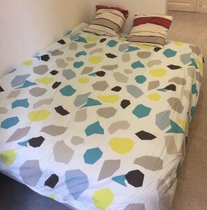 1 Schlafzimmer, Bügeleisen/Bügelbrett