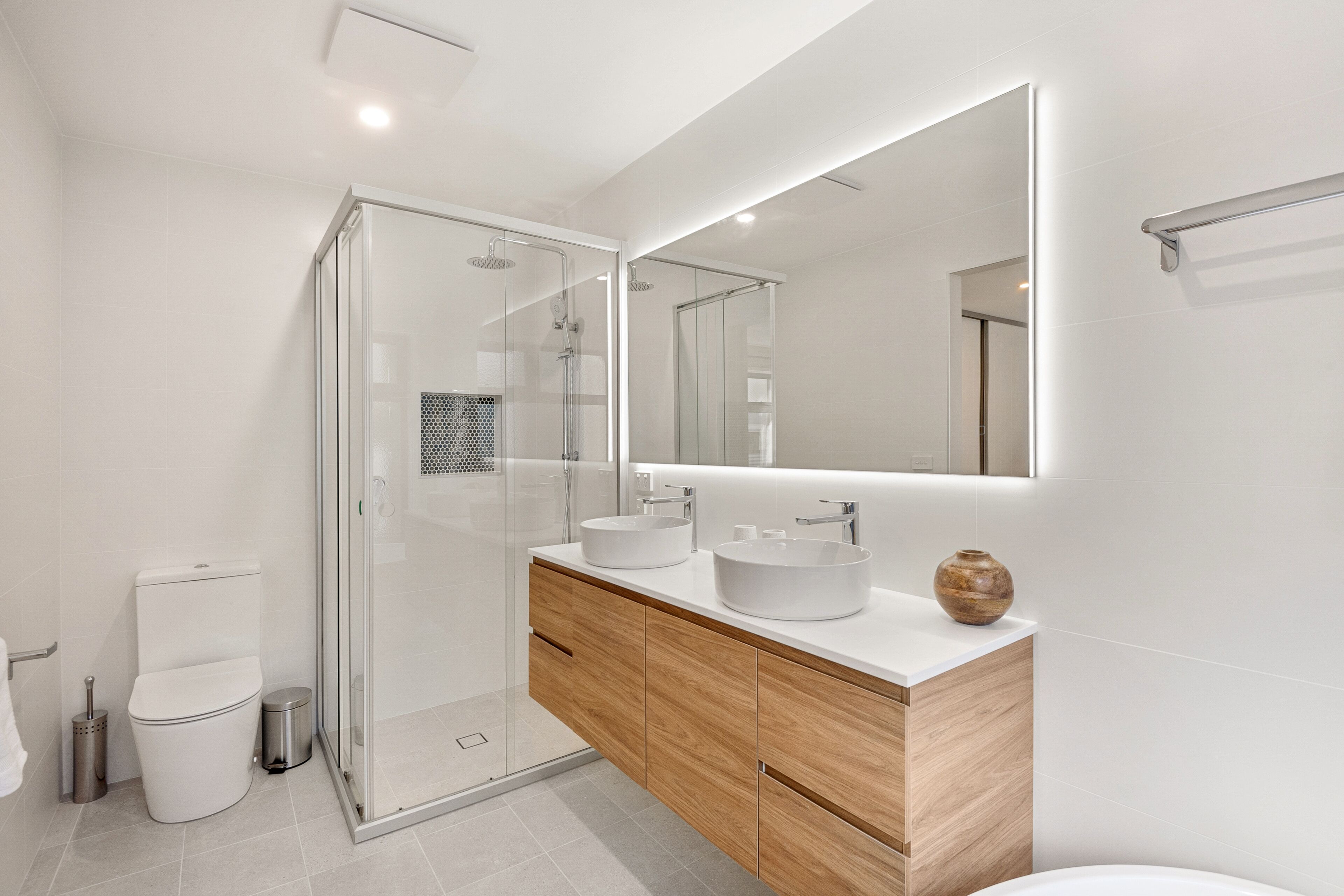 3bed 3bath house with lake views. 10mins from Jindabyne. 30 mins to ski tube — image 22