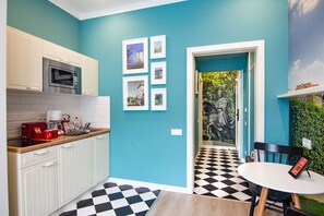 Modern Studio for 2 | Private kitchen | Fridge, microwave, stovetop, toaster - Revelton Studios Prague (Prague)