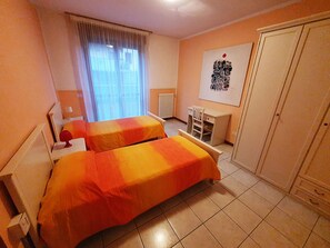 2 bedrooms, WiFi, bed sheets