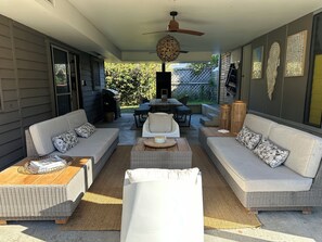 تناول الطعام بالخارج