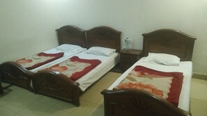 三人房 | 免费 WiFi